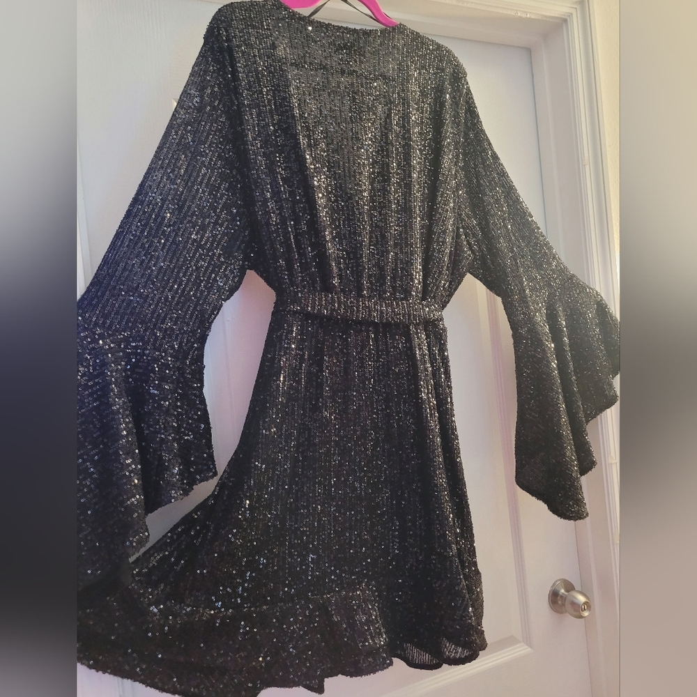 NWT City Chic Black Sequin Long Sleeve Dress Size XXL/24 - Picture 9 of 16